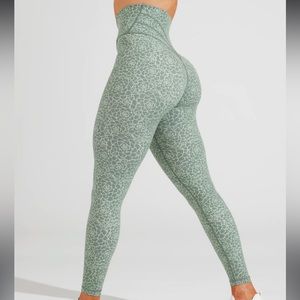 BuffBunny Siren Leggings - Eden print.